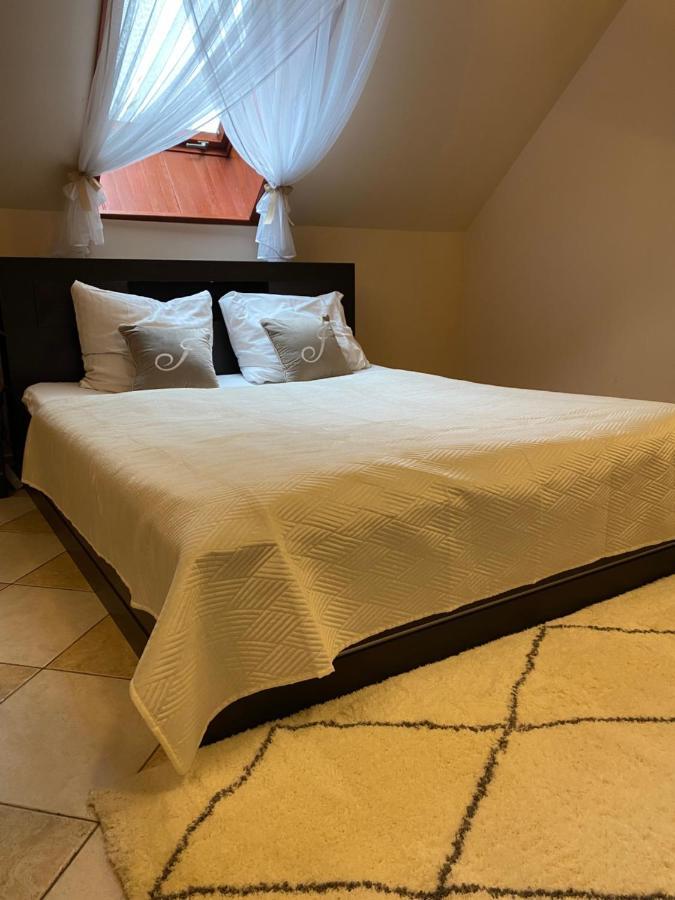 Palac Jablonowo Bed and Breakfast Ujście Exteriör bild