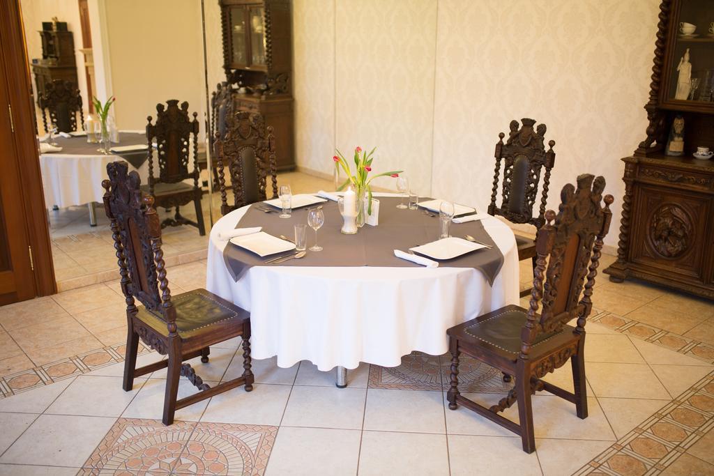 Palac Jablonowo Bed and Breakfast Ujście Exteriör bild