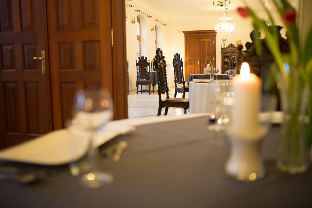 Palac Jablonowo Bed and Breakfast Ujście Exteriör bild